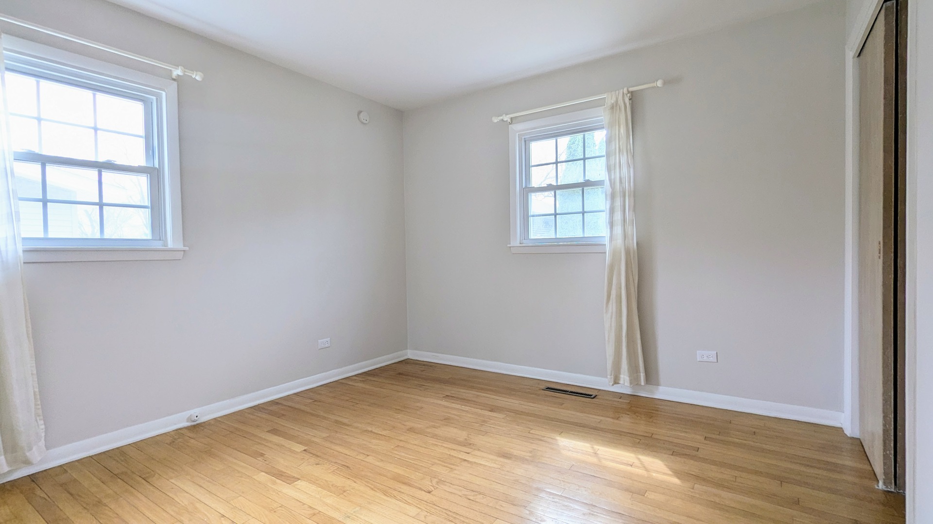 709 W Kenilworth Avenue, Palatine, IL 60067