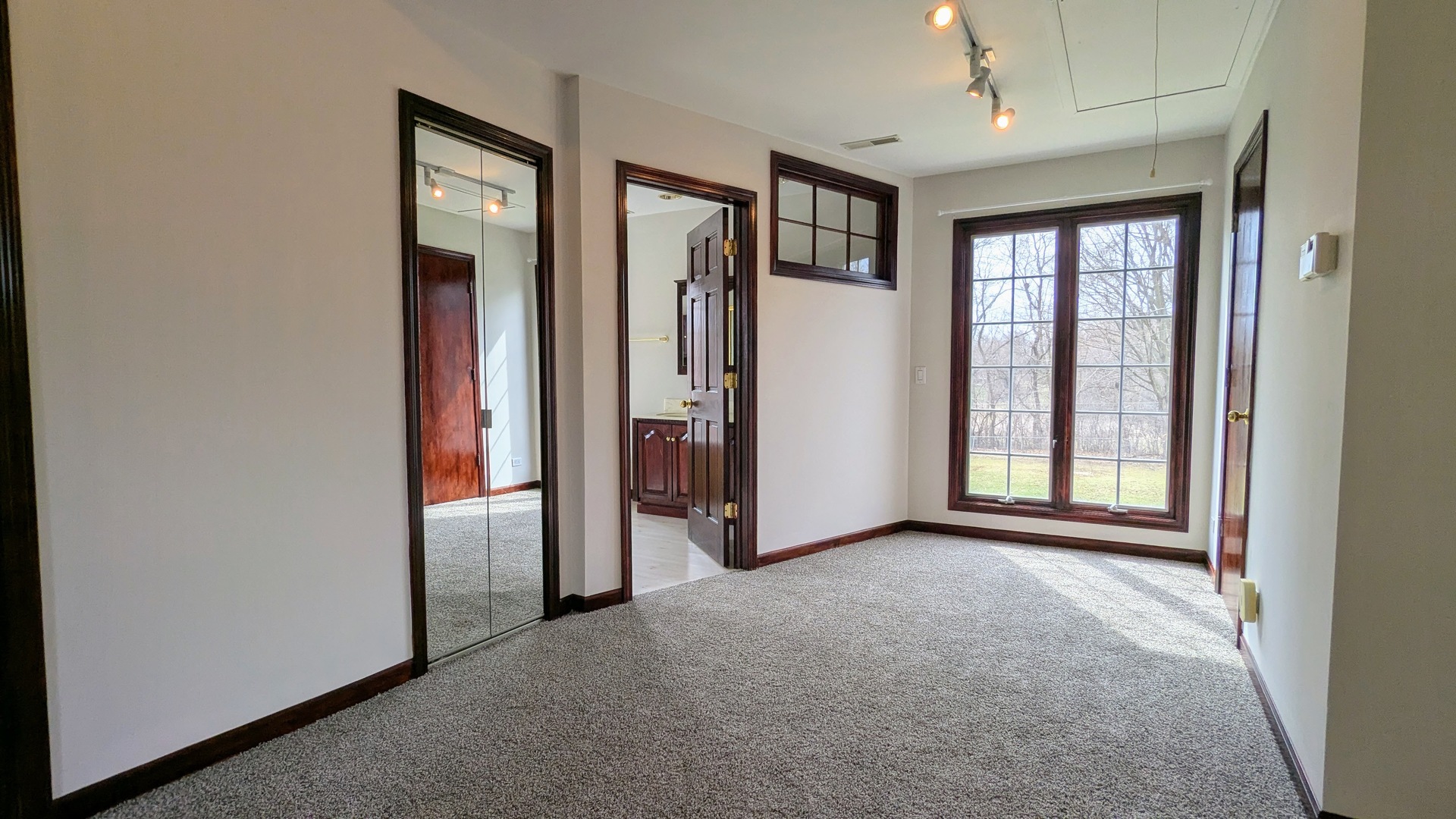 709 W Kenilworth Avenue, Palatine, IL 60067