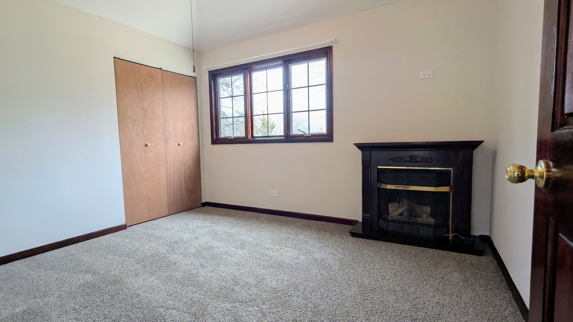 709 W Kenilworth Avenue, Palatine, IL 60067