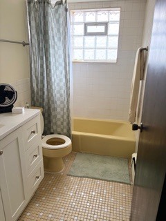 81 Oglesby Avenue, Calumet City, IL 60409