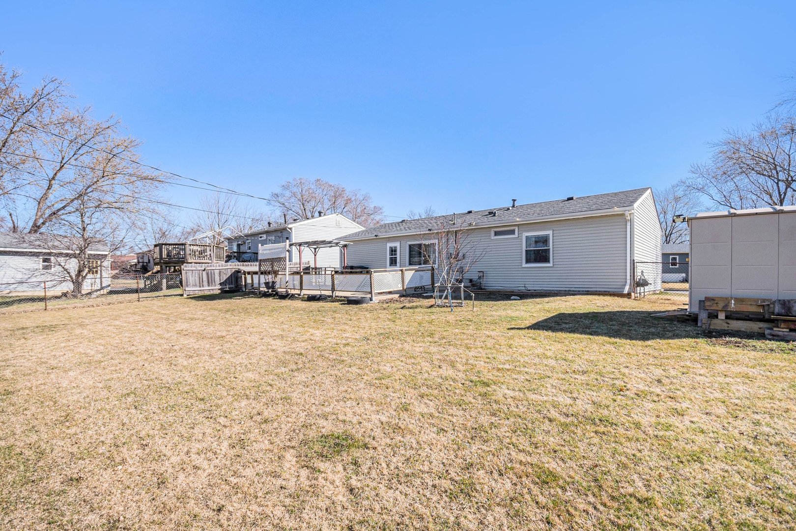 218 Mayfield Drive, Streamwood, IL 60107