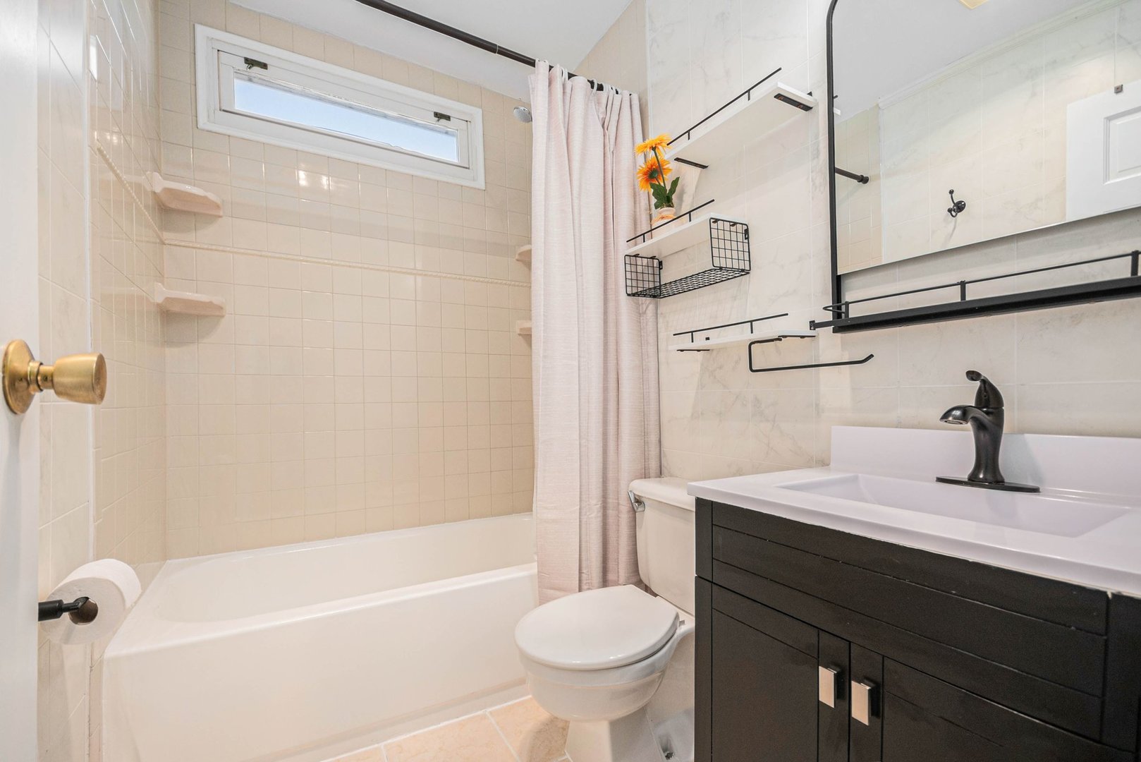 218 Mayfield Drive, Streamwood, IL 60107