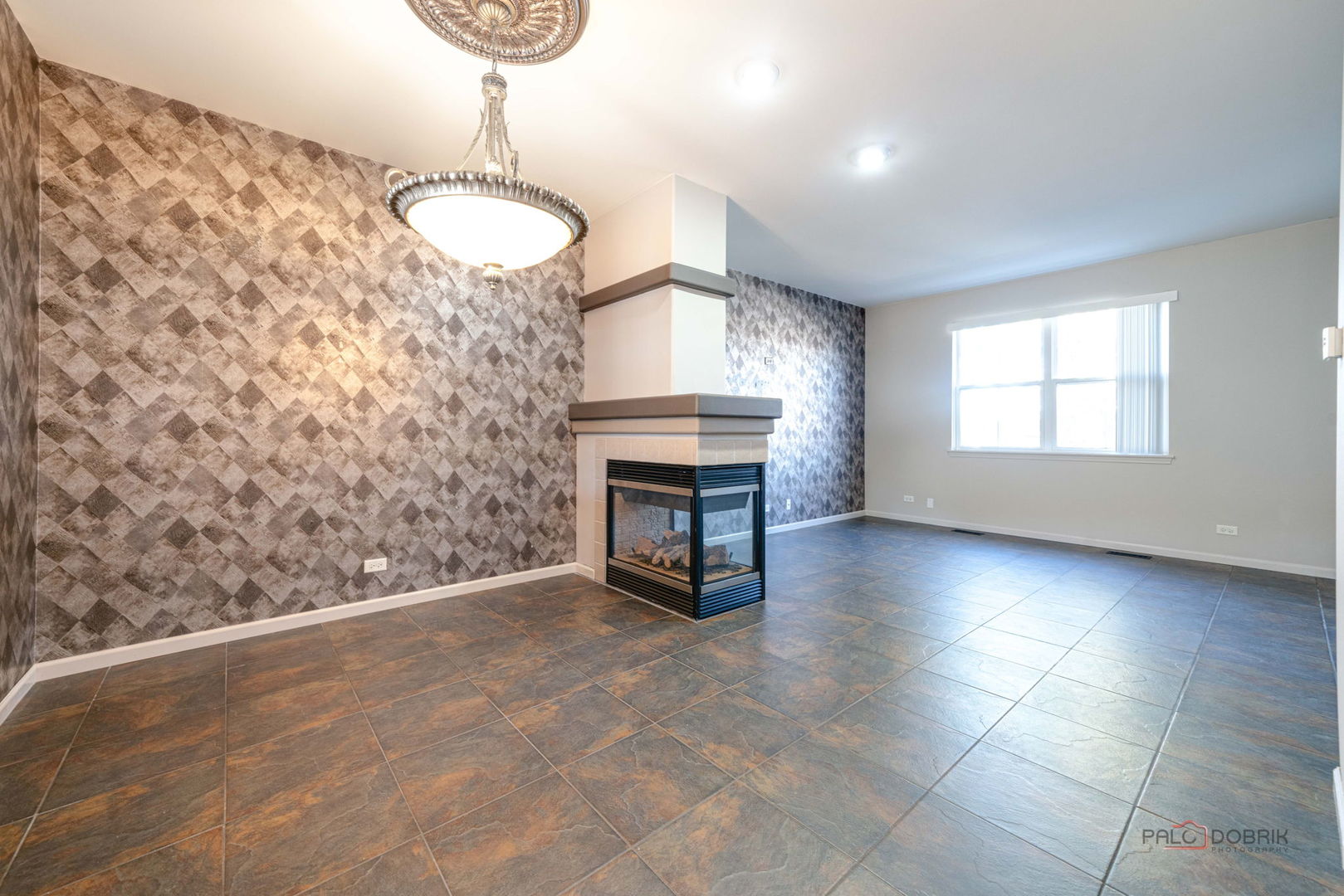 1129 N Claremont Drive #1129, Palatine, IL 60074