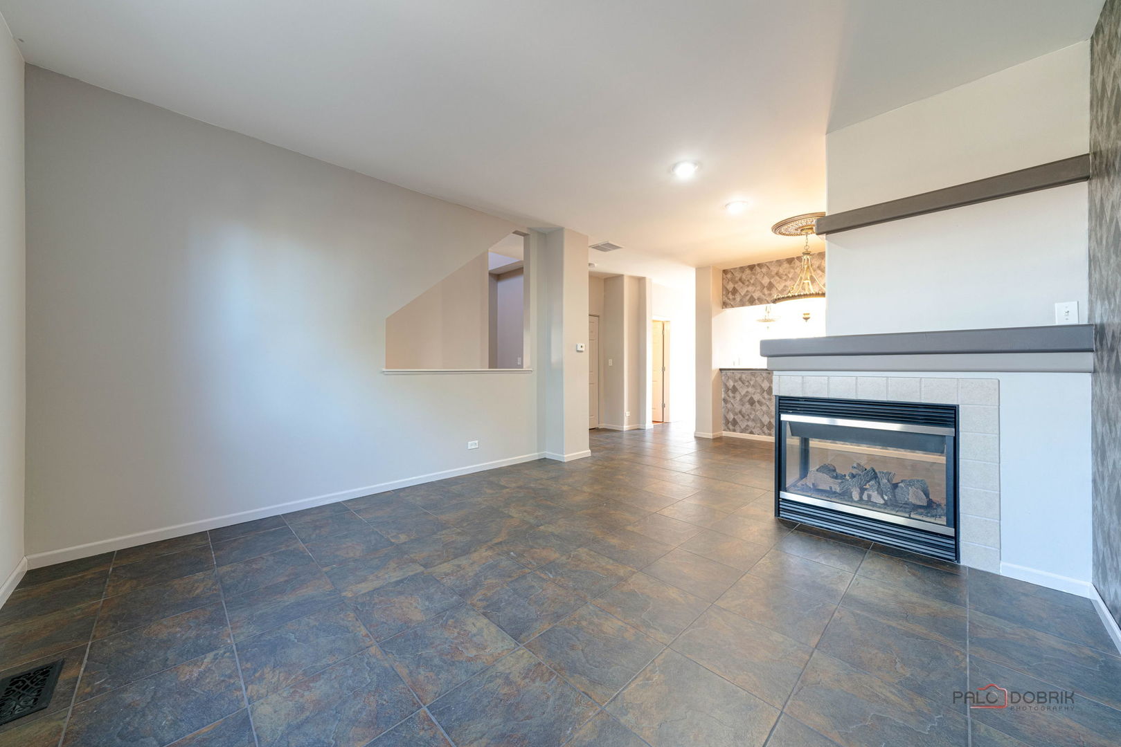 1129 N Claremont Drive #1129, Palatine, IL 60074