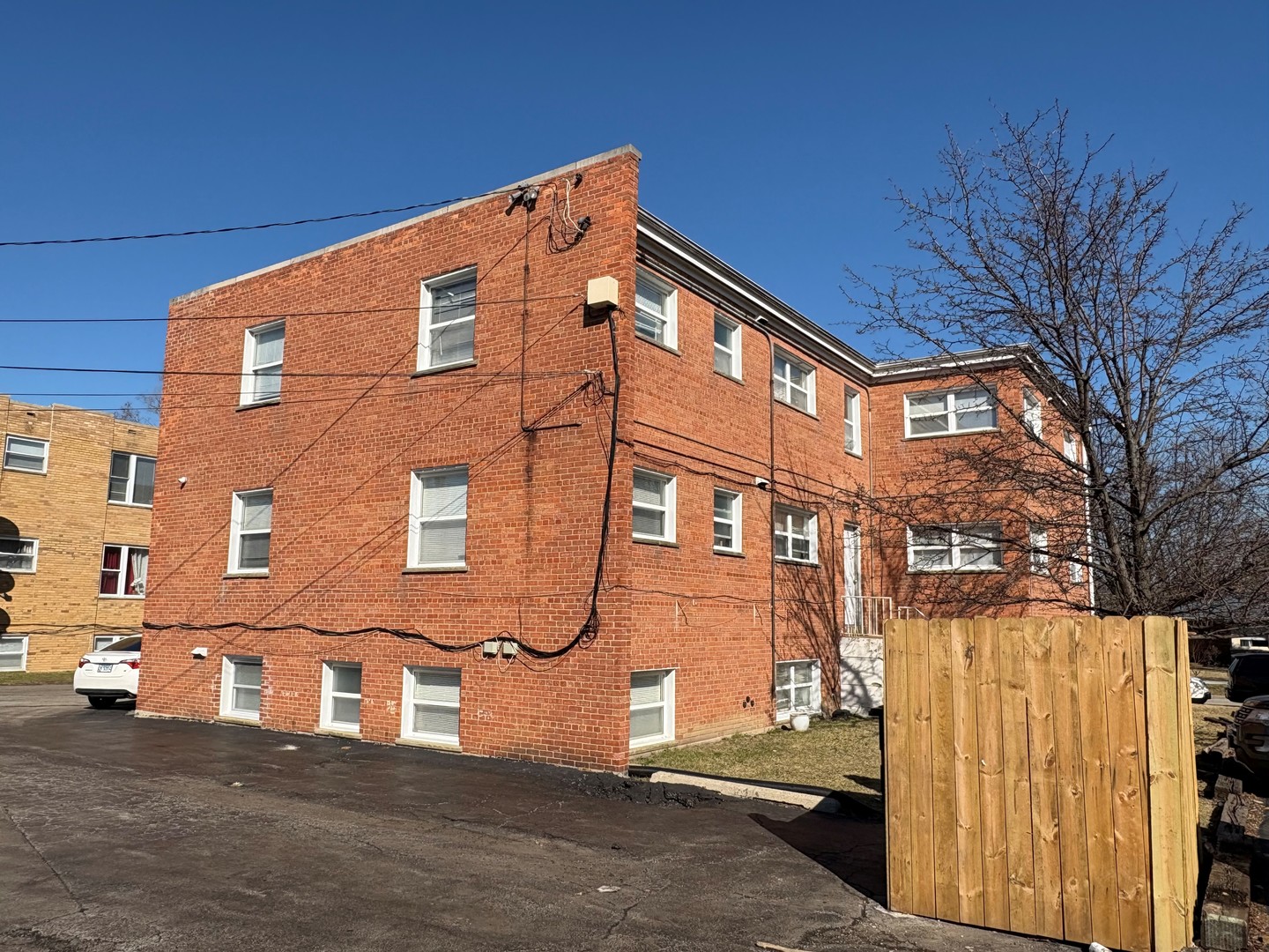 2058 Linden Avenue, Waukegan, IL 60085