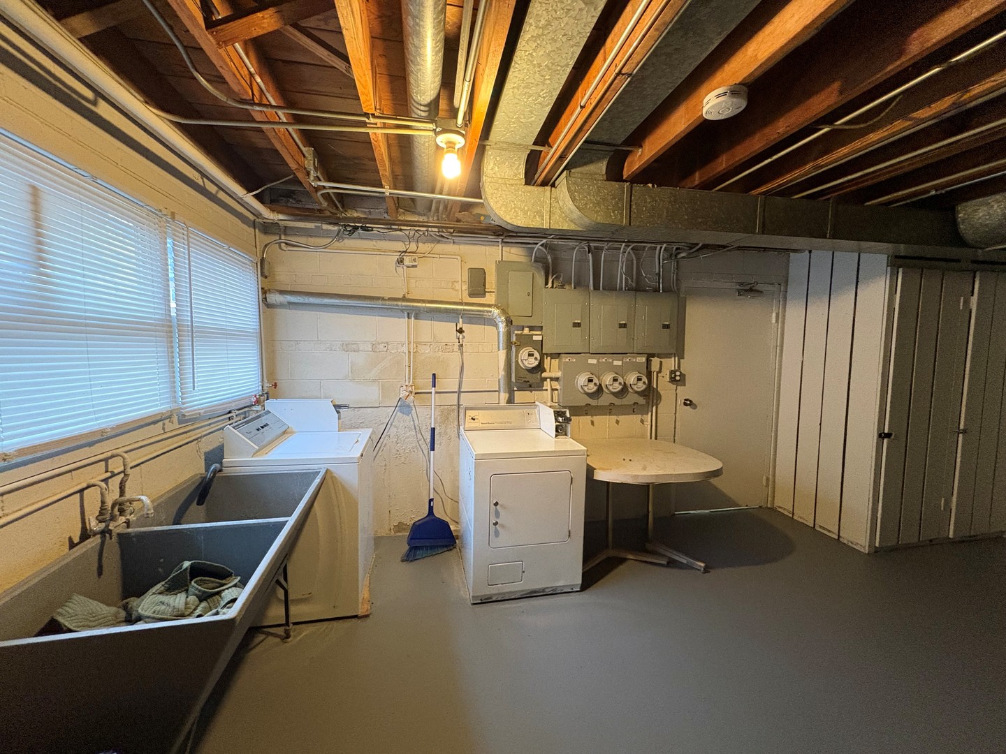 2058 Linden Avenue, Waukegan, IL 60085