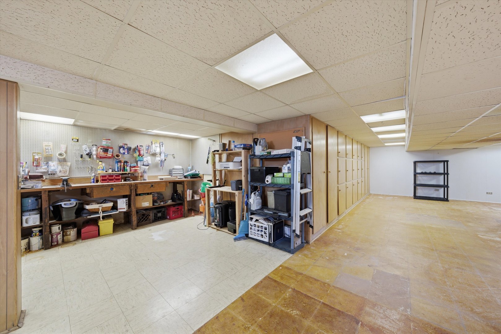 16712 Elm Street, South Holland, IL 60473