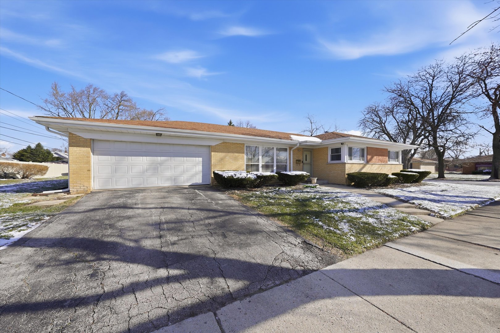 16712 Elm Street, South Holland, IL 60473