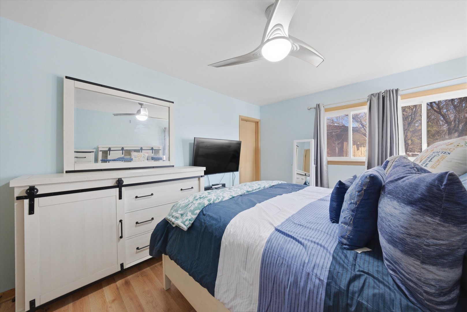 16712 Elm Street, South Holland, IL 60473