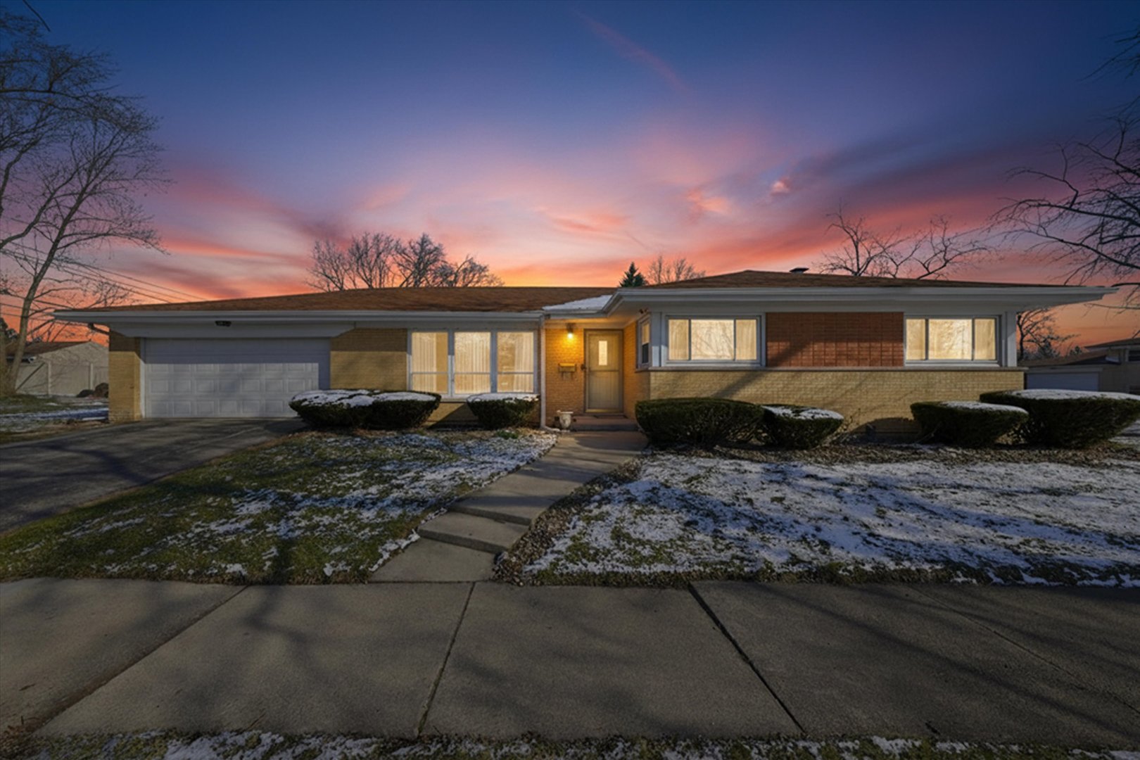 16712 Elm Street, South Holland, IL 60473