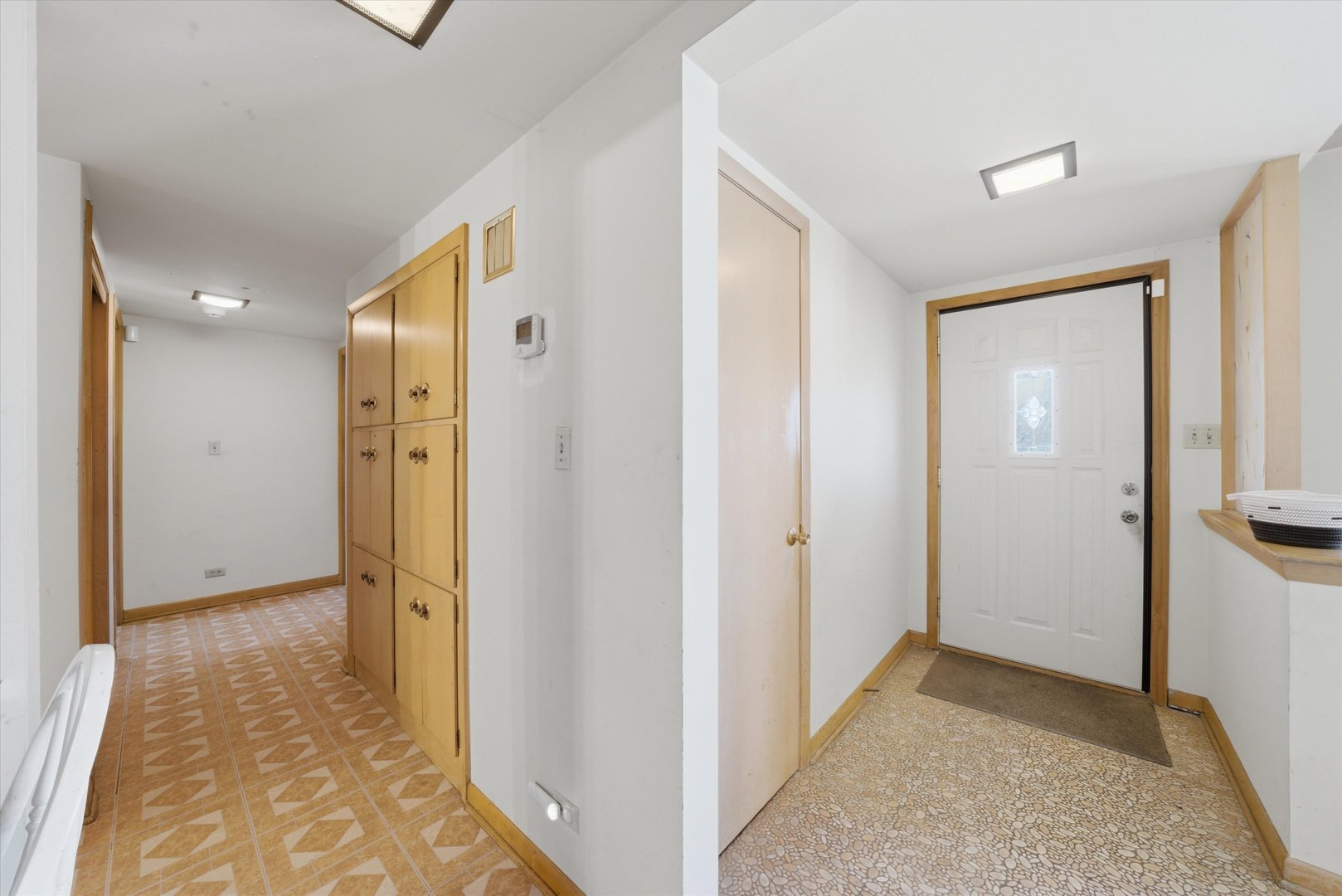 16712 Elm Street, South Holland, IL 60473