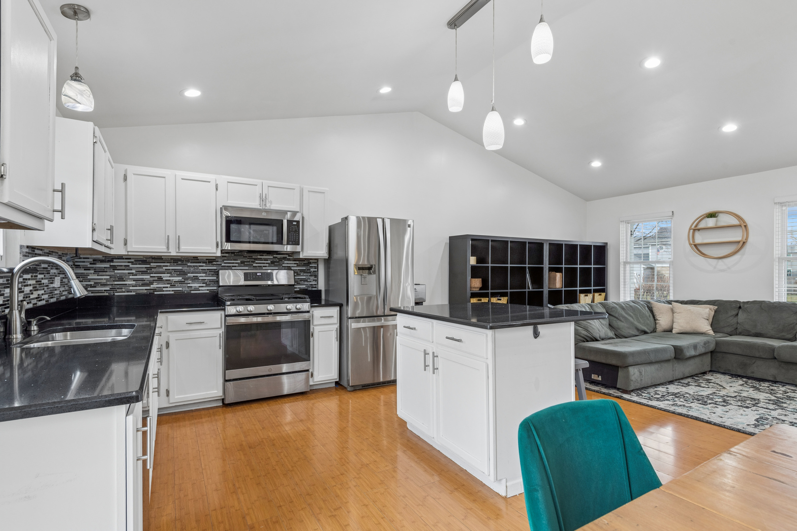 2104 Oakleaf Lane, Lake Villa, IL 60046