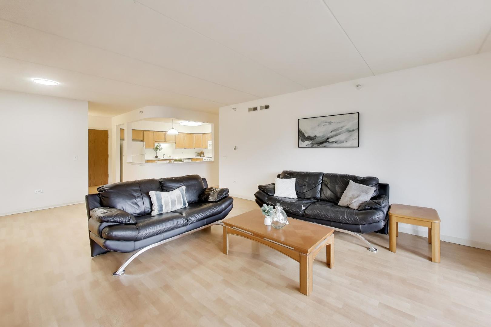 1327 Brown Street #404, Des Plaines, IL 60016