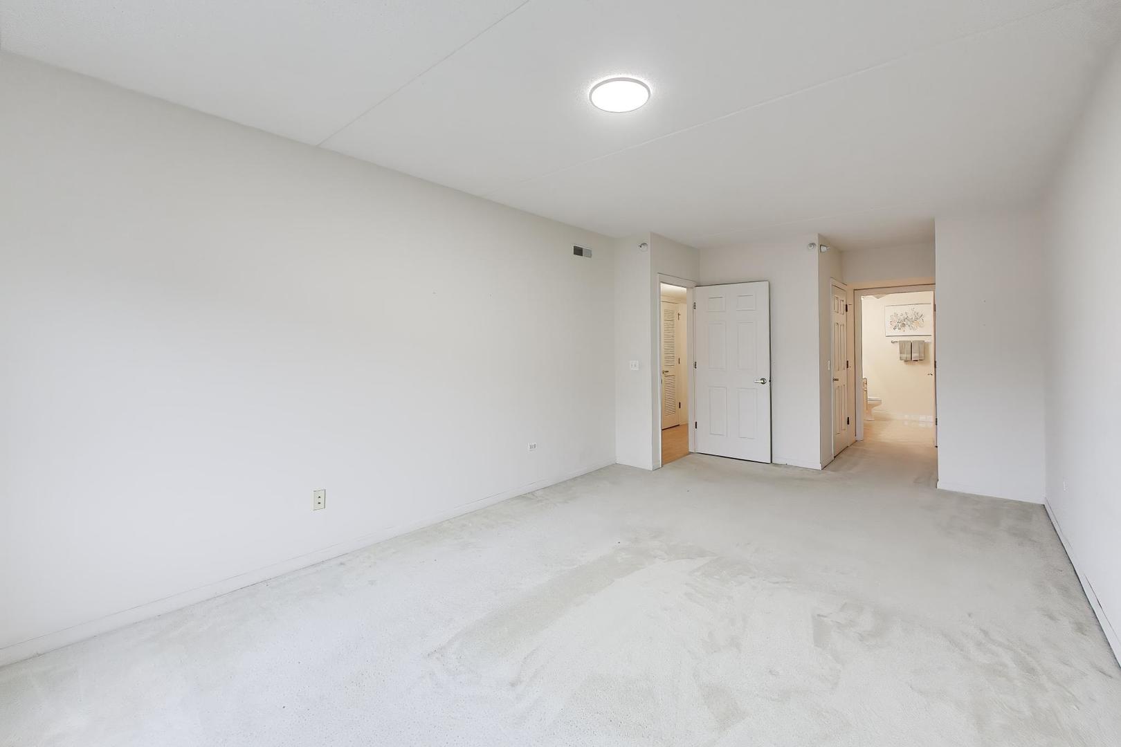 1327 Brown Street #404, Des Plaines, IL 60016