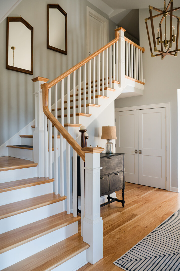 6555 Shabbona Road, Indian Head Park, IL 60525