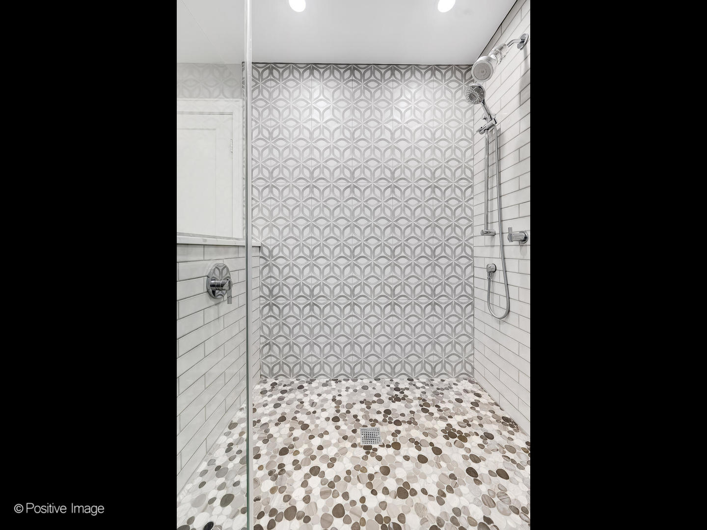 6555 Shabbona Road, Indian Head Park, IL 60525