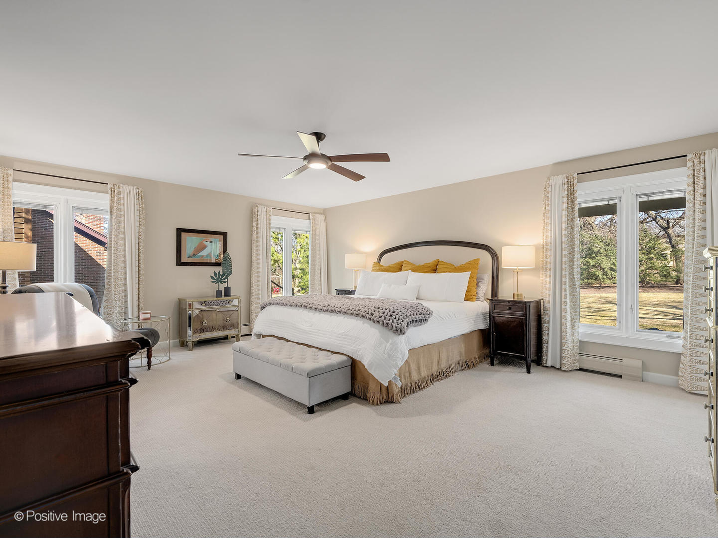 6555 Shabbona Road, Indian Head Park, IL 60525