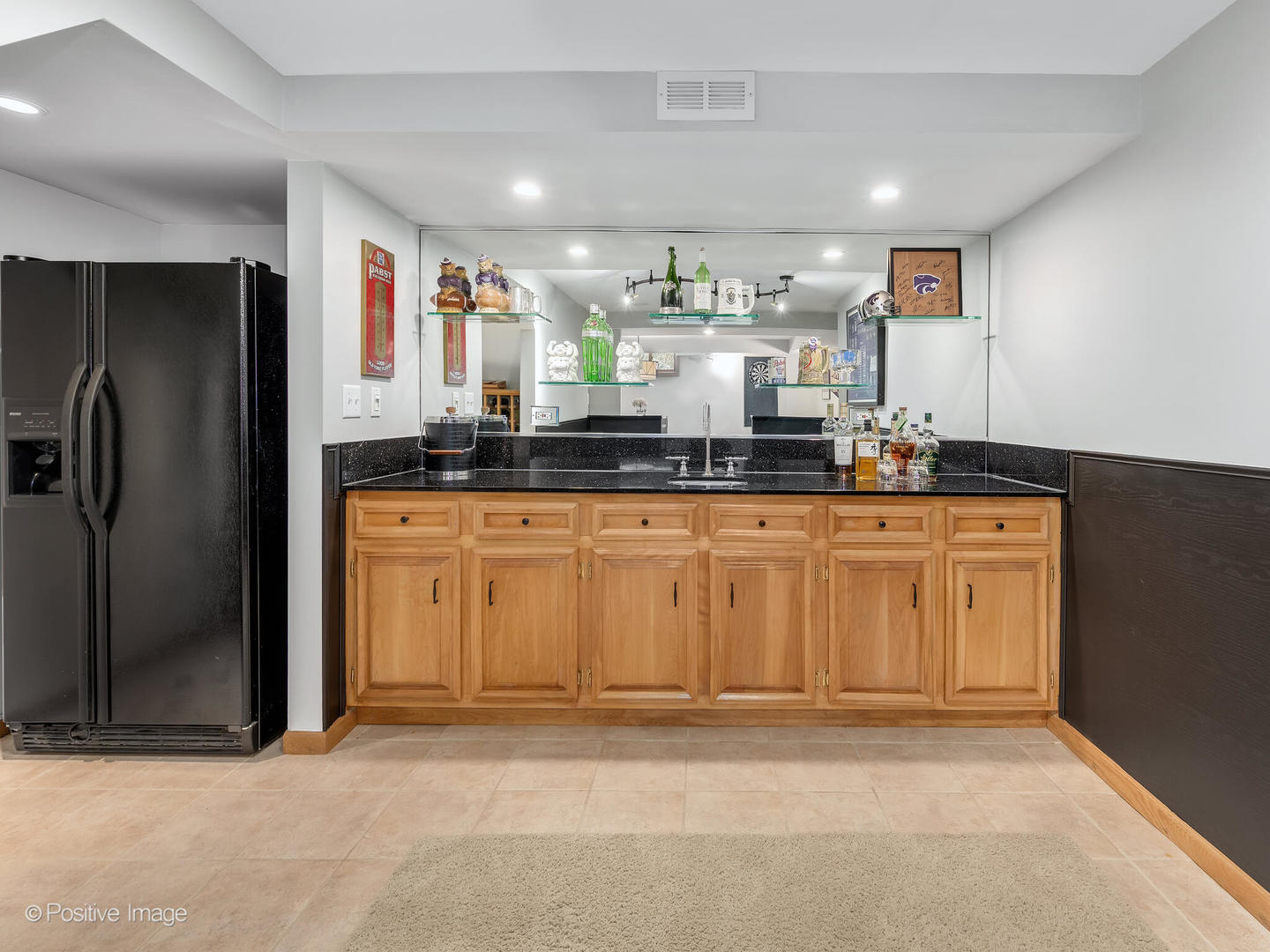 6555 Shabbona Road, Indian Head Park, IL 60525