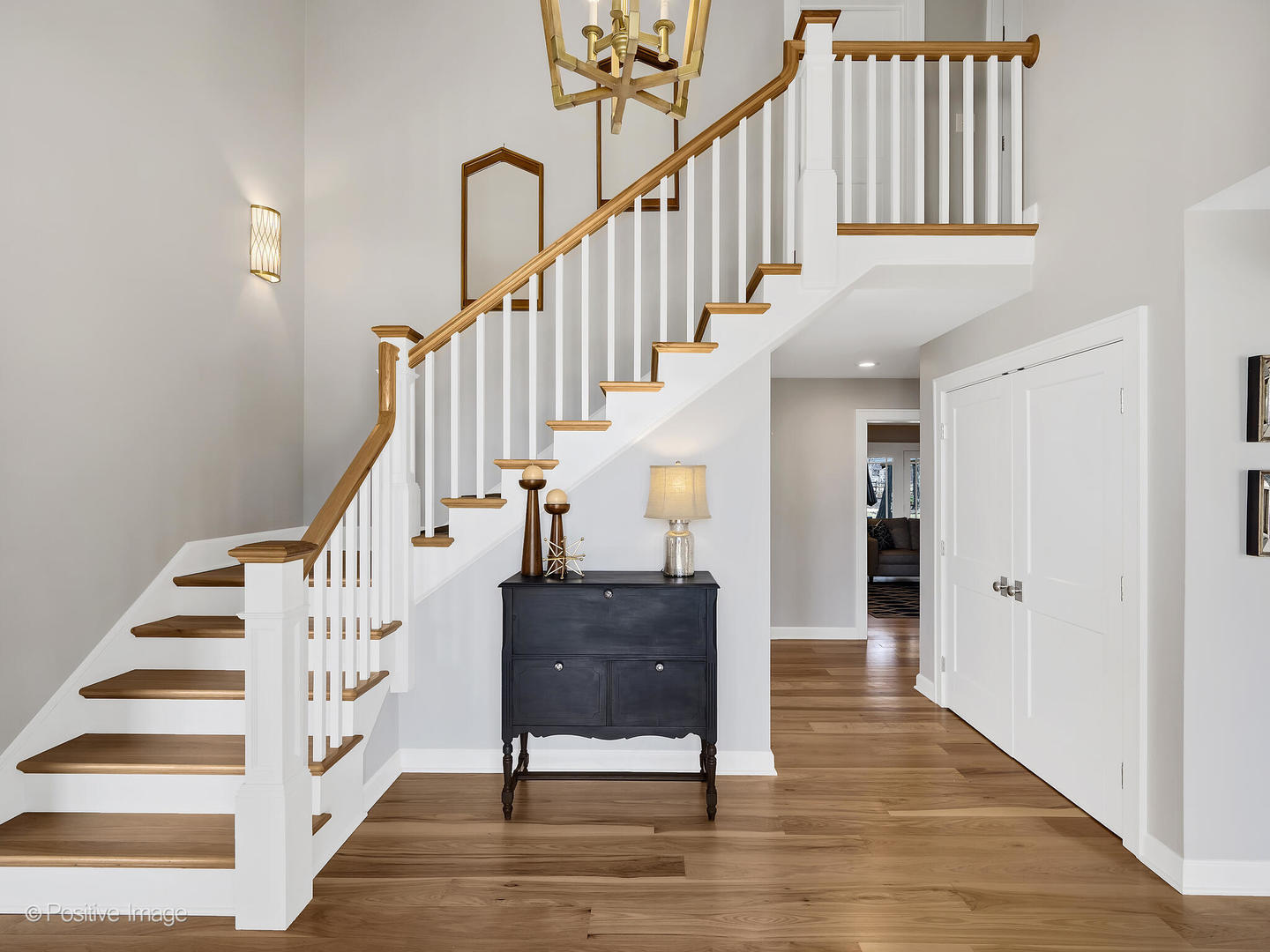 6555 Shabbona Road, Indian Head Park, IL 60525