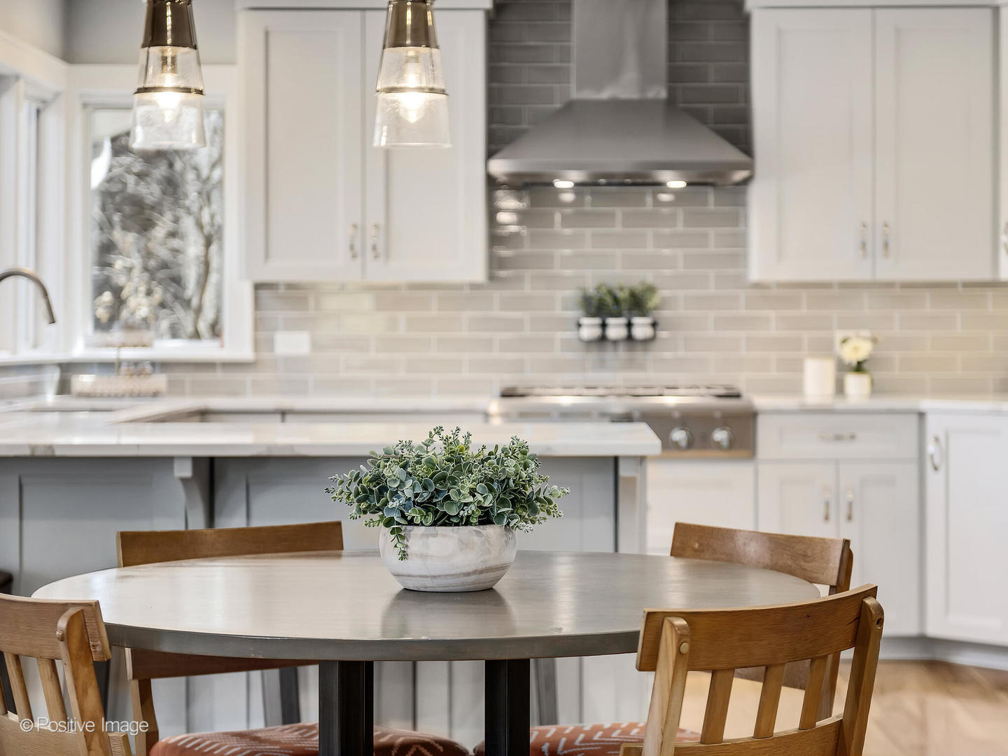 6555 Shabbona Road, Indian Head Park, IL 60525