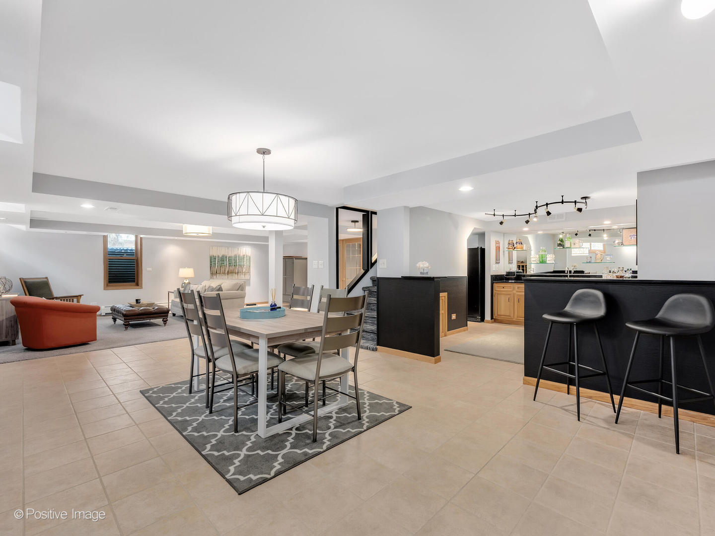 6555 Shabbona Road, Indian Head Park, IL 60525