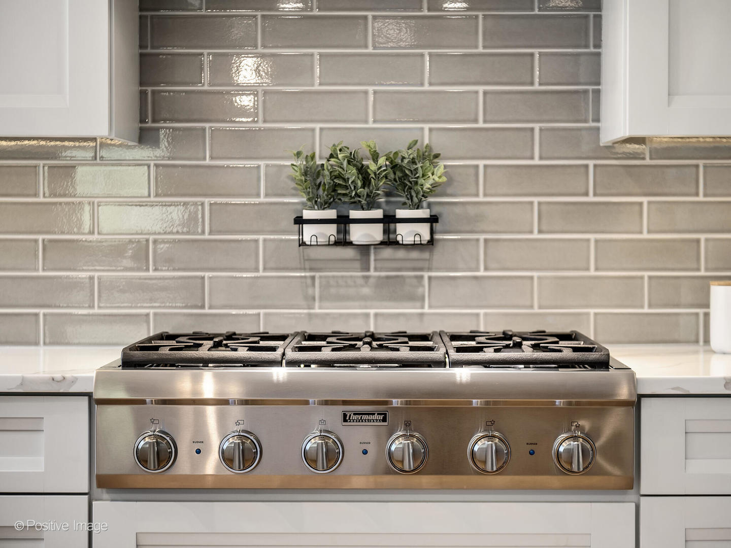 6555 Shabbona Road, Indian Head Park, IL 60525