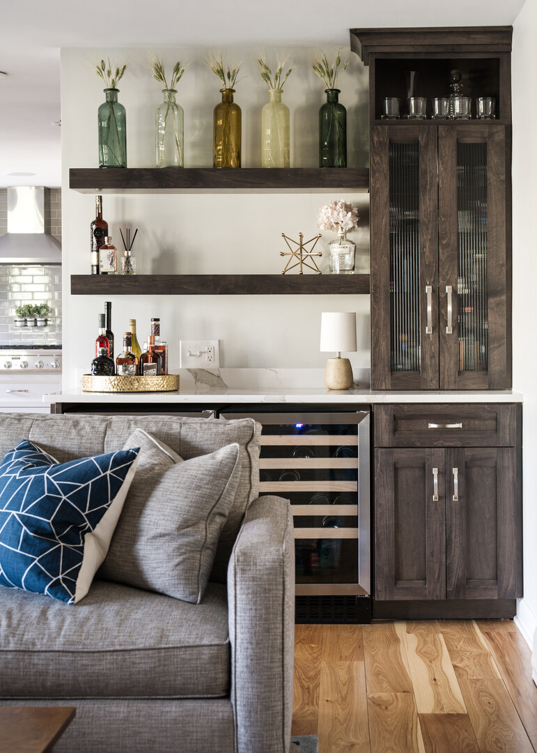 6555 Shabbona Road, Indian Head Park, IL 60525