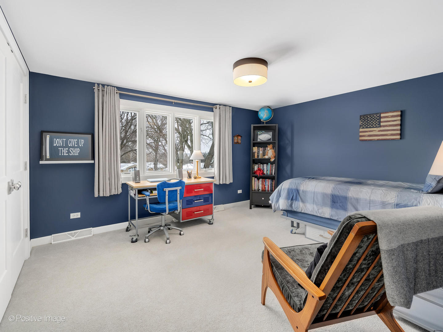 6555 Shabbona Road, Indian Head Park, IL 60525