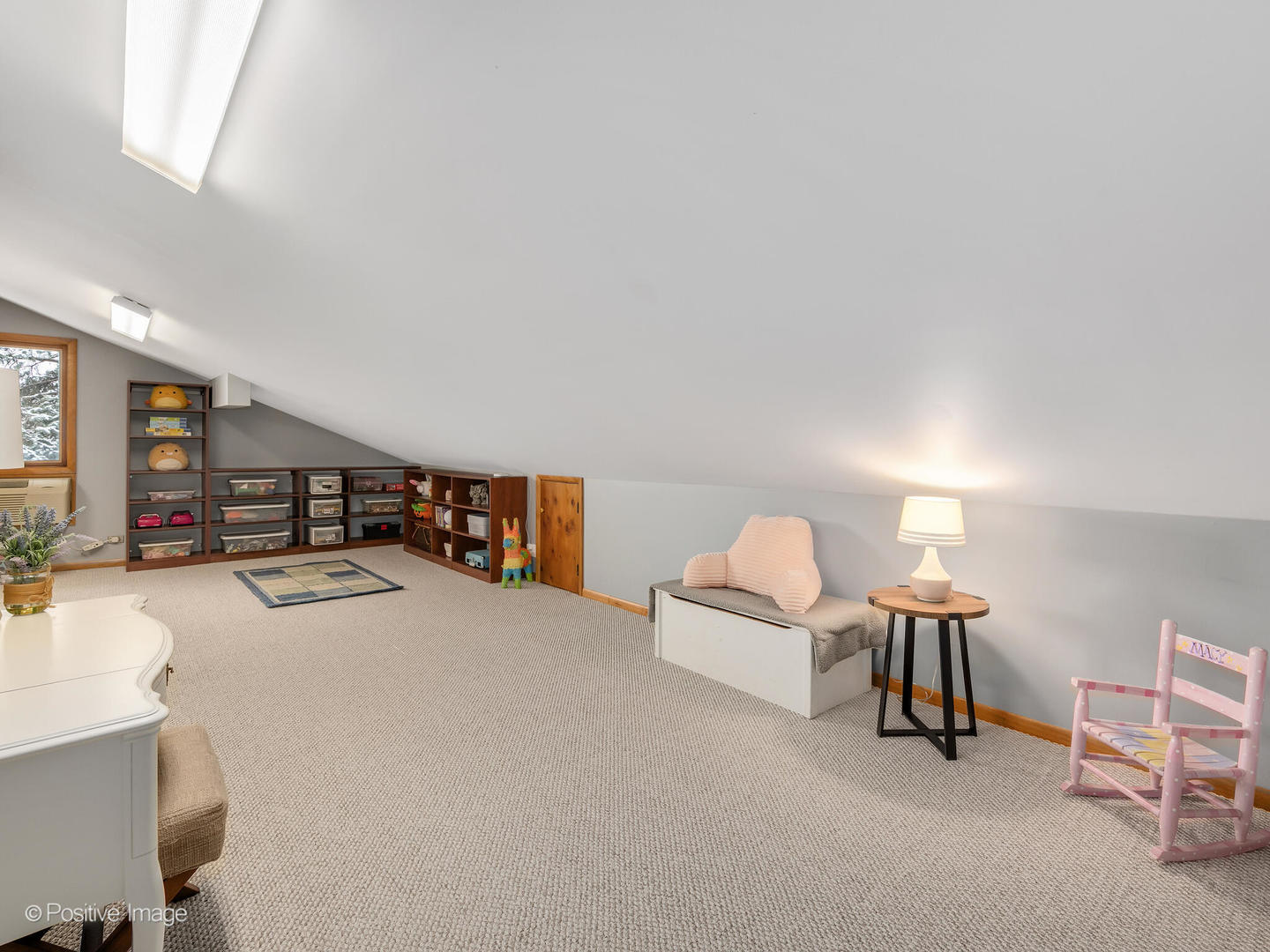 6555 Shabbona Road, Indian Head Park, IL 60525