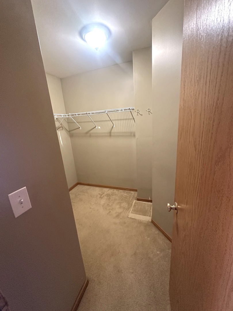 3088 Serenity Lane, Naperville, IL 60564