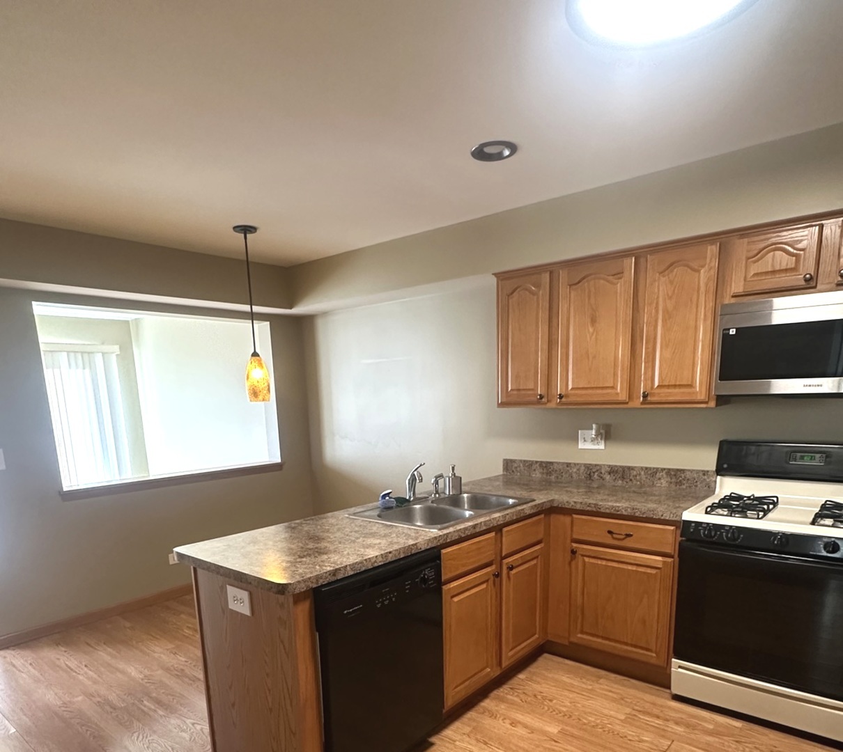 3088 Serenity Lane, Naperville, IL 60564