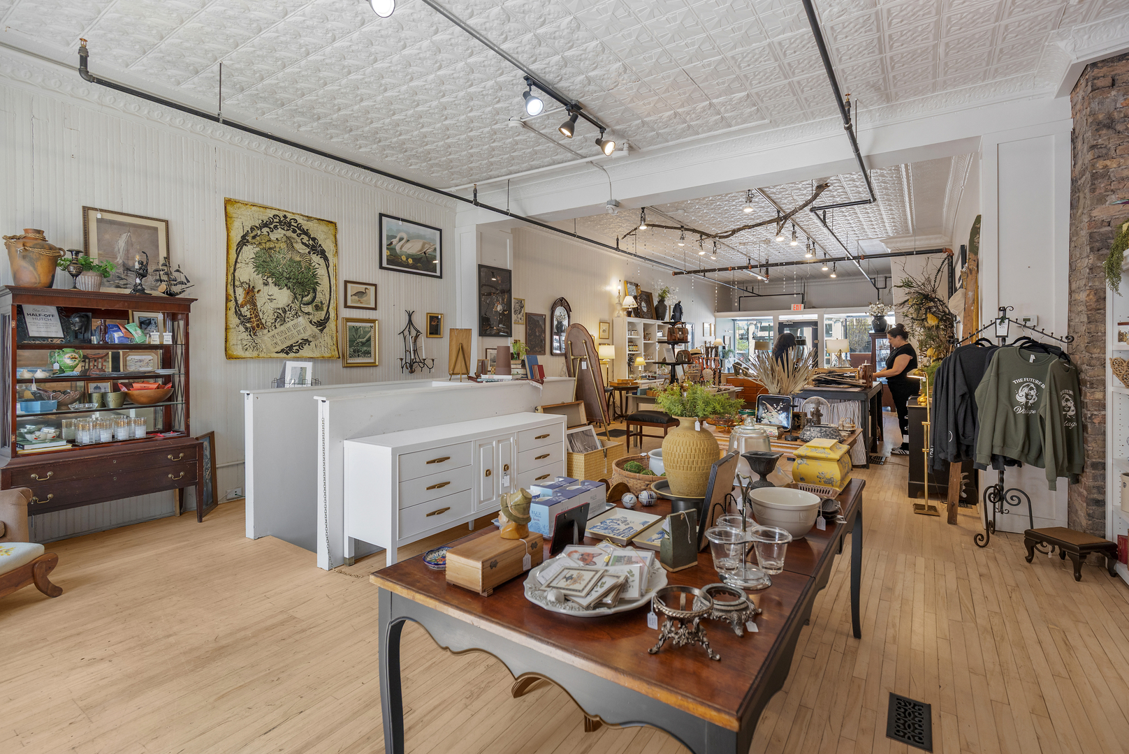 219 - 221 W Main Street, St. Charles, IL 60174