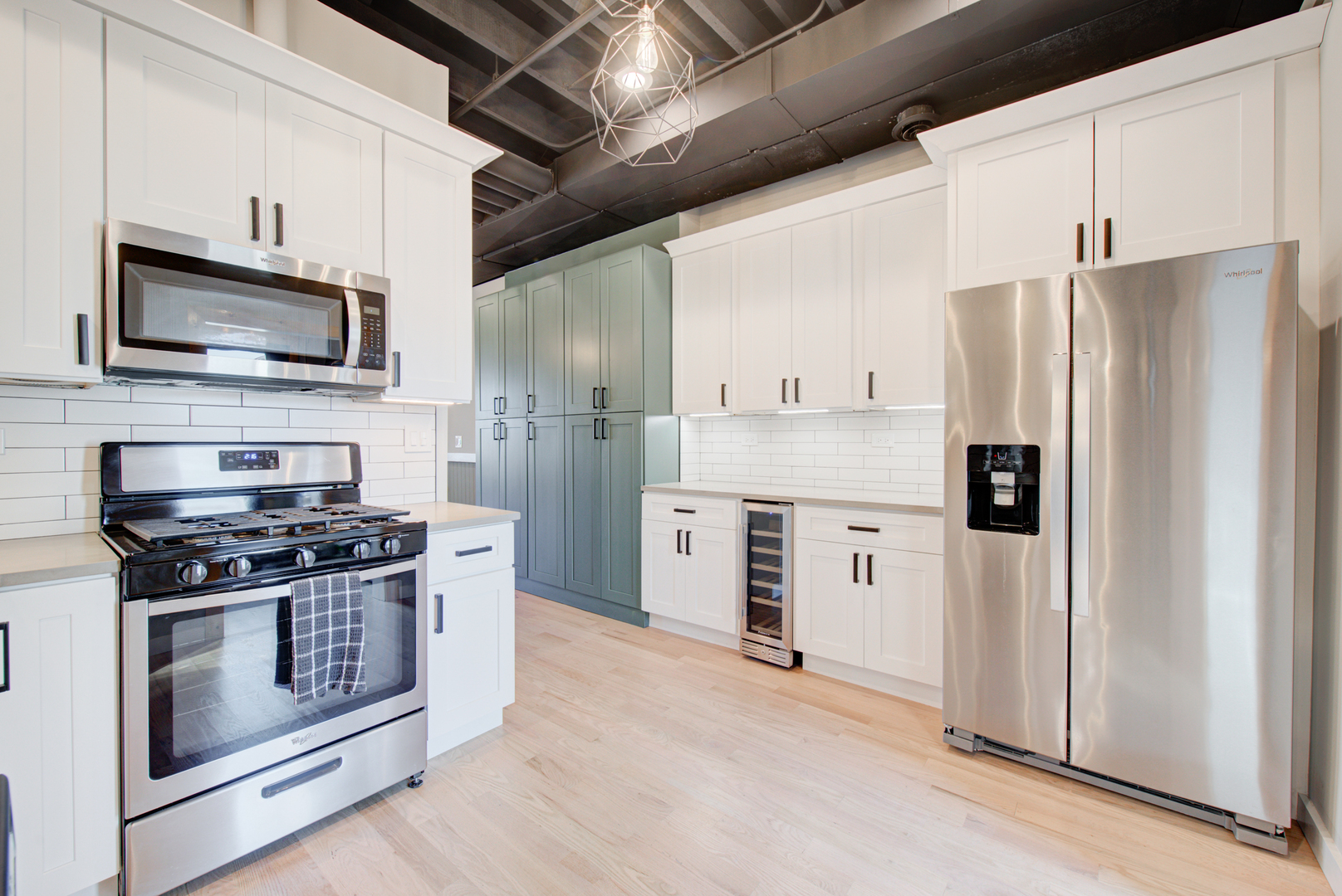 219 - 221 W Main Street, St. Charles, IL 60174