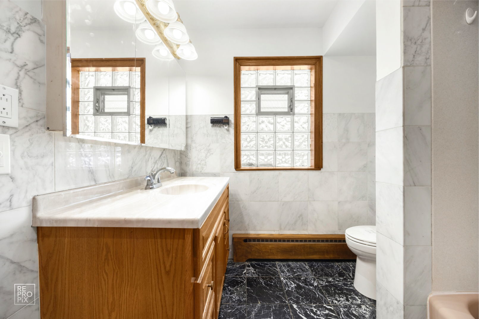 17w120 Woodland Avenue, Bensenville, IL 60106