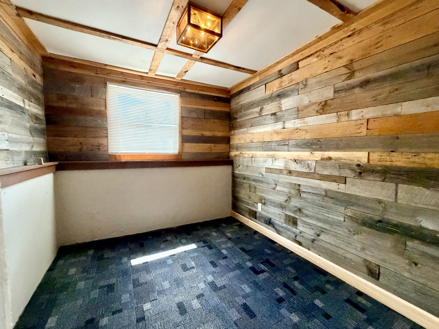 2704 Myang Avenue, McHenry, IL 60050