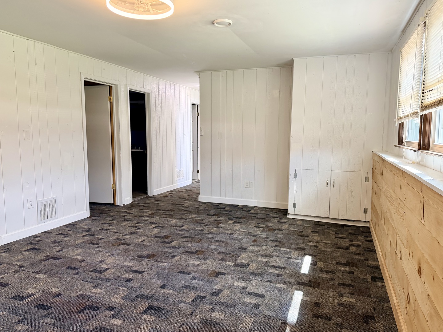 2704 Myang Avenue, McHenry, IL 60050