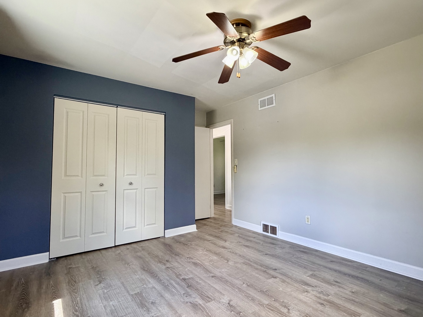 2704 Myang Avenue, McHenry, IL 60050