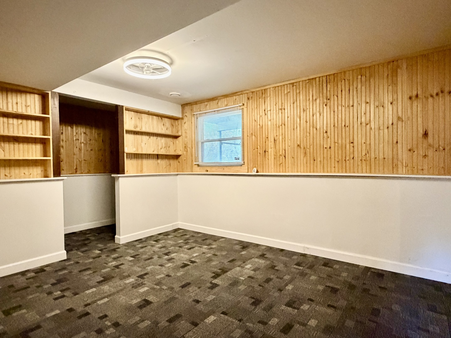 2704 Myang Avenue, McHenry, IL 60050