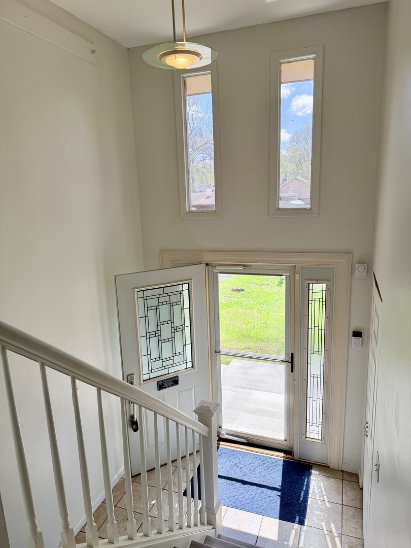 2704 Myang Avenue, McHenry, IL 60050