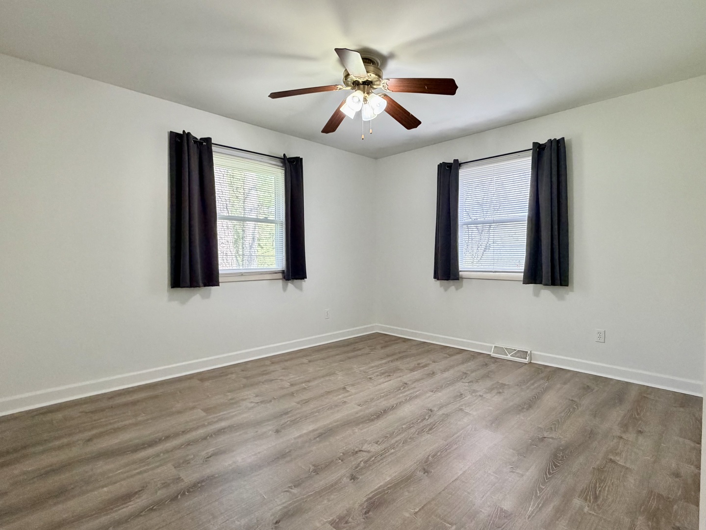 2704 Myang Avenue, McHenry, IL 60050