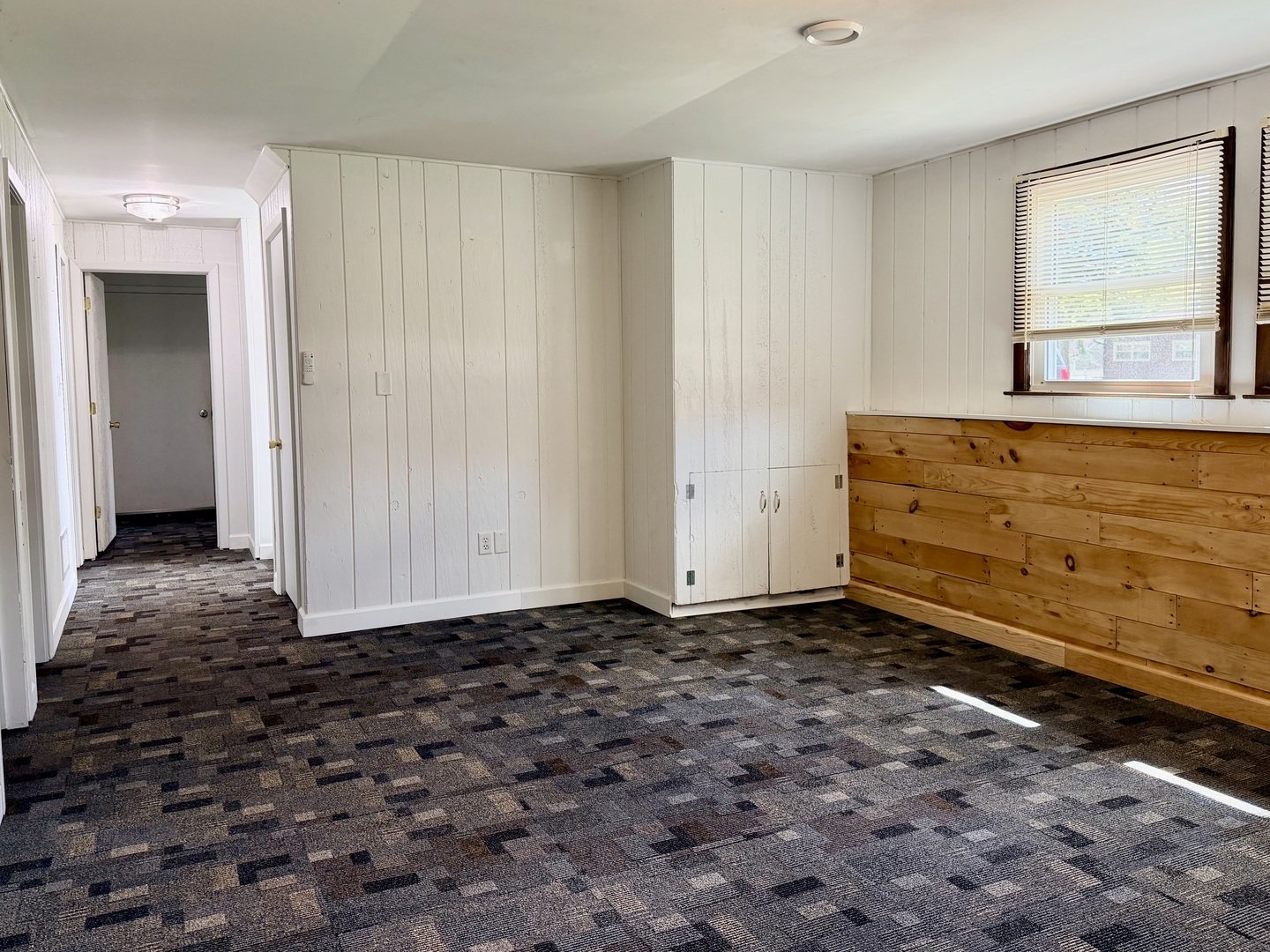 2704 Myang Avenue, McHenry, IL 60050