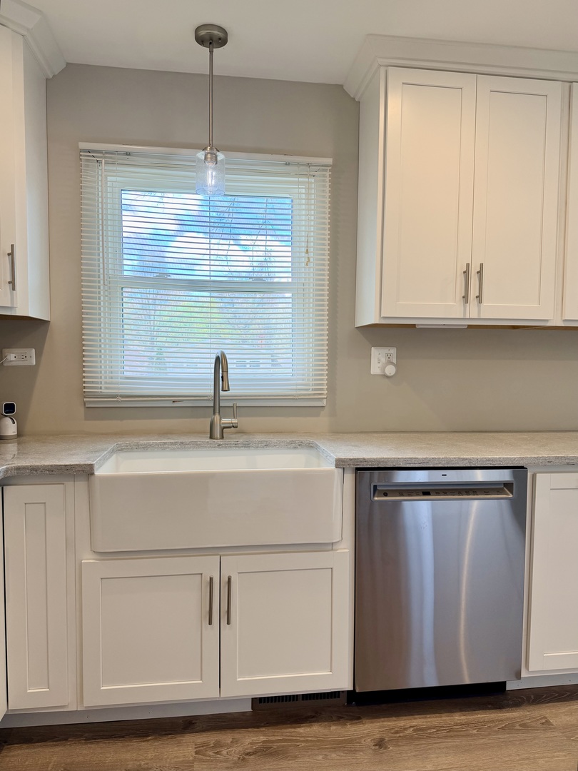 2704 Myang Avenue, McHenry, IL 60050