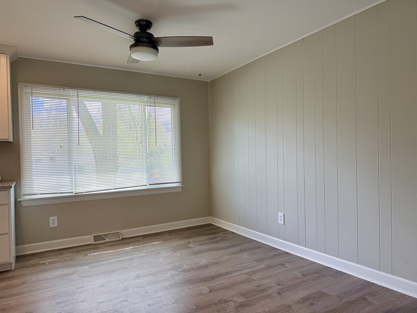 2704 Myang Avenue, McHenry, IL 60050