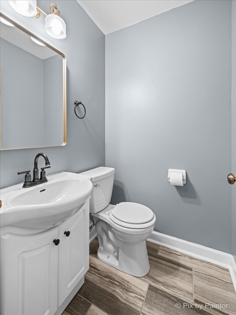 2466 Amber Lane, Elgin, IL 60123