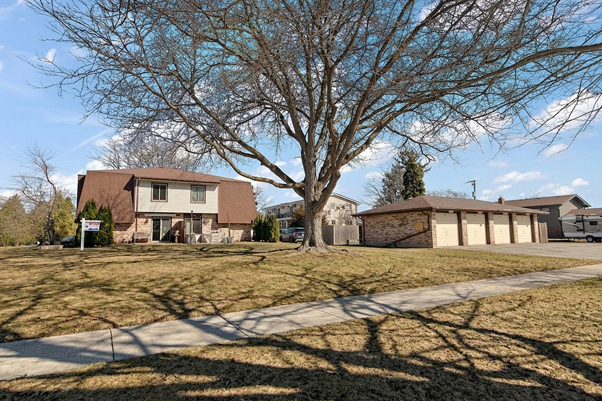 6827 Hickory Street #C, Tinley Park, IL 60477
