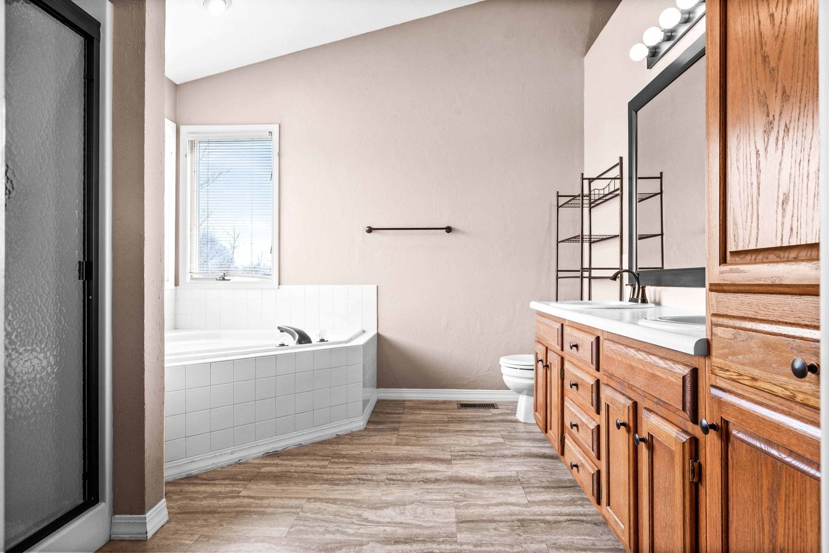 7 Red Stone Court, Bloomington, IL 61704