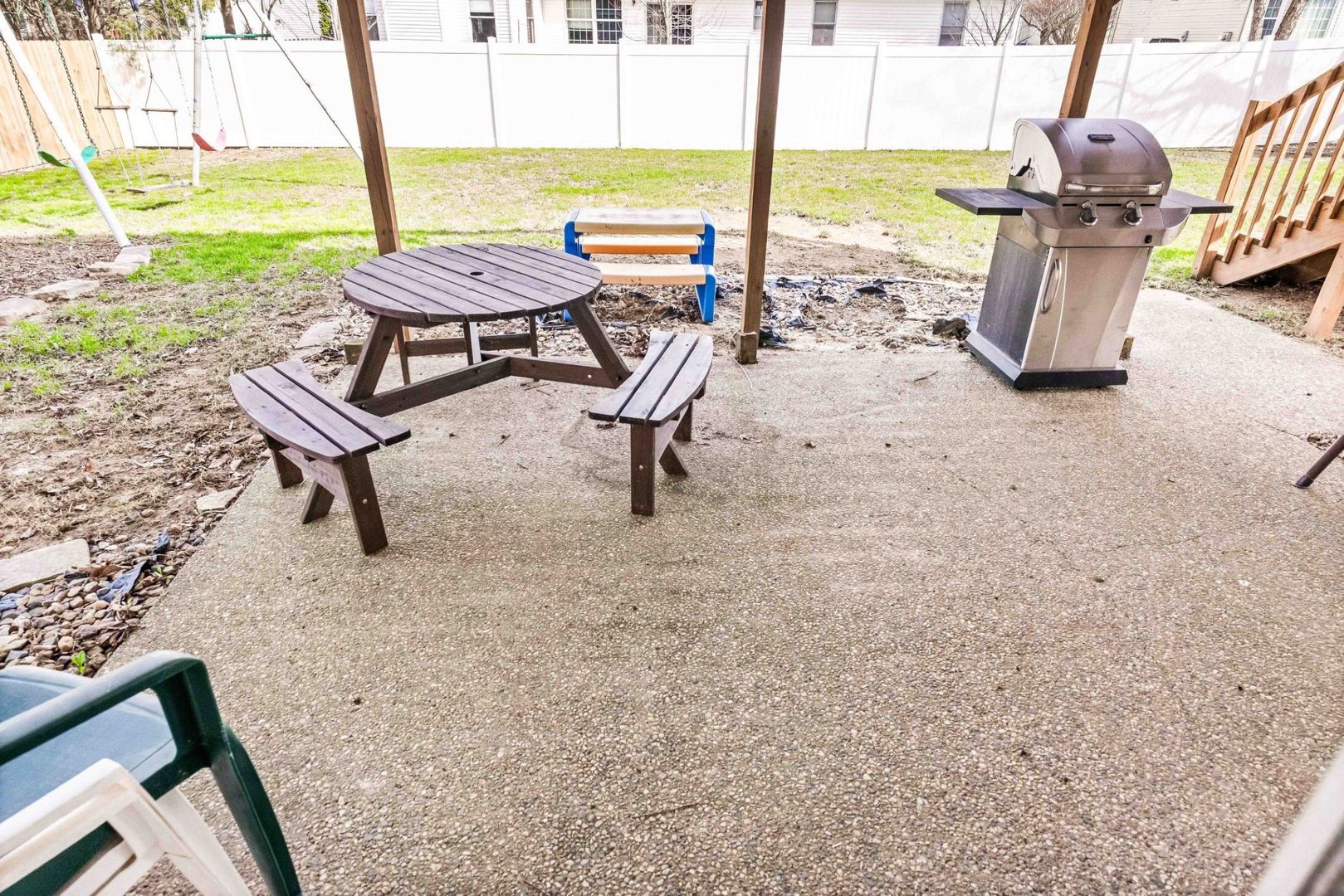 7 Red Stone Court, Bloomington, IL 61704