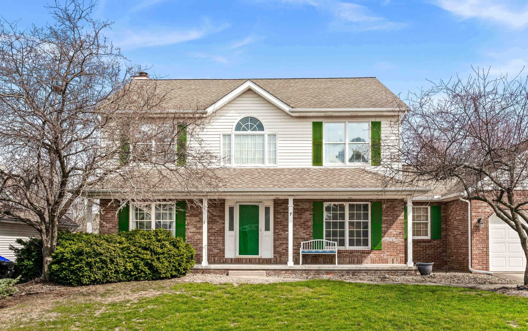 7 Red Stone Court, Bloomington, IL 61704