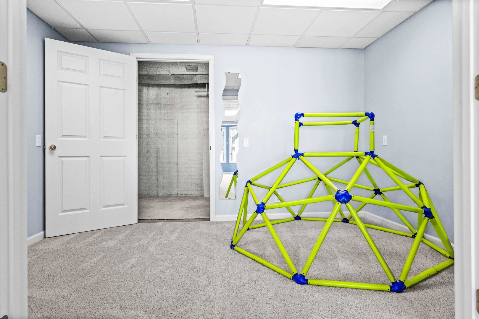 7 Red Stone Court, Bloomington, IL 61704