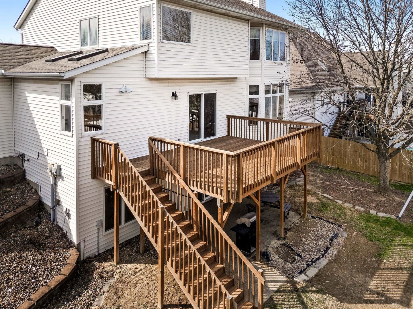 7 Red Stone Court, Bloomington, IL 61704